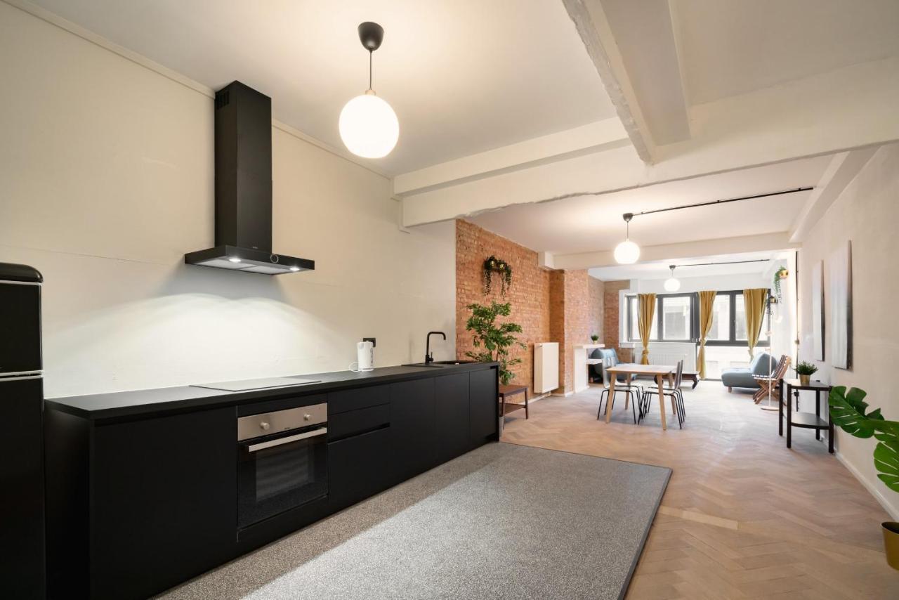 Charming And Spacious Antwerp City Center Apartments Exterior photo